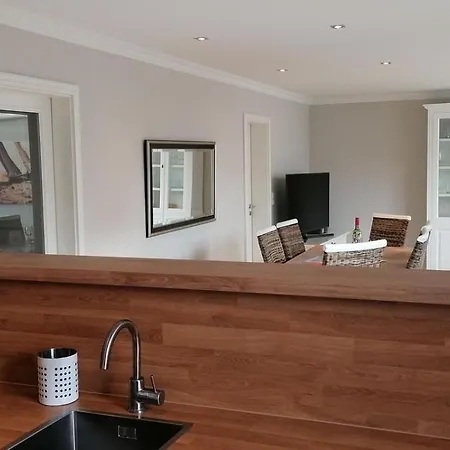 Apartment Schmucke Huus *